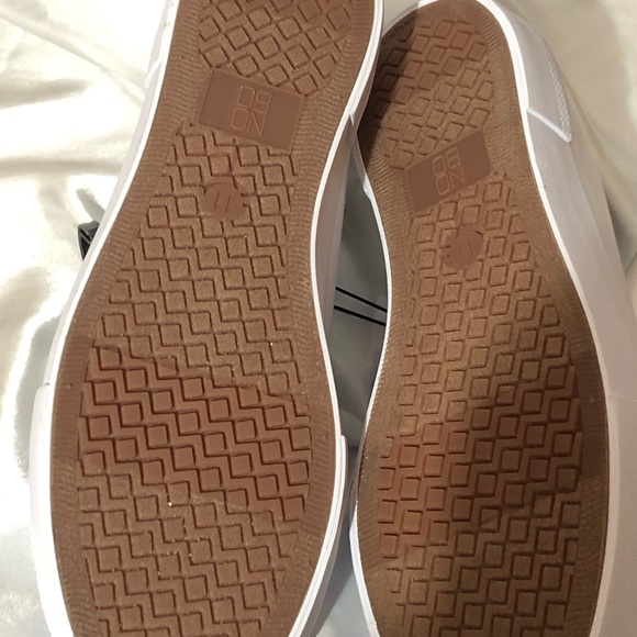 NOBO WOMEN’S SIZE 11 white sneakers.NWOT - Picture 3 of 5